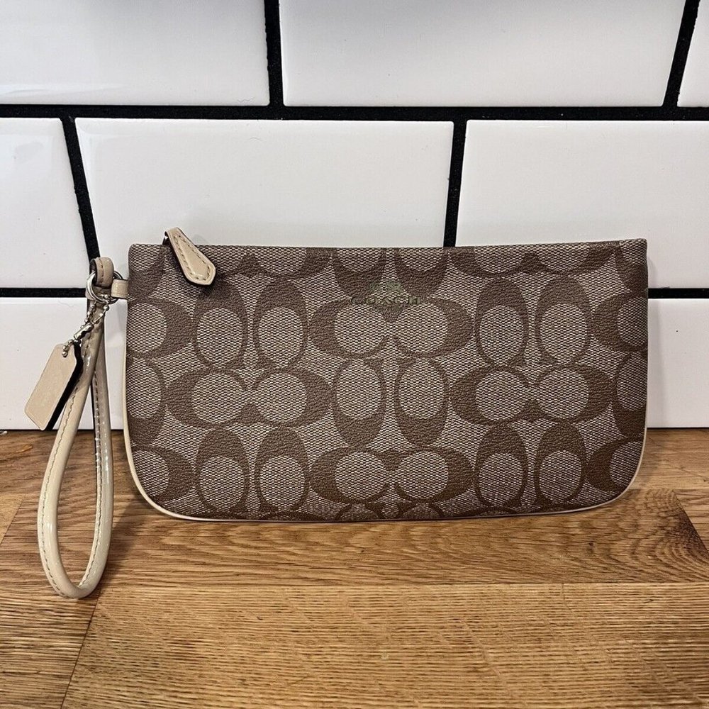 COACH Large Wristlet In Signature Coated Canvas khaki/ Platinum F65748